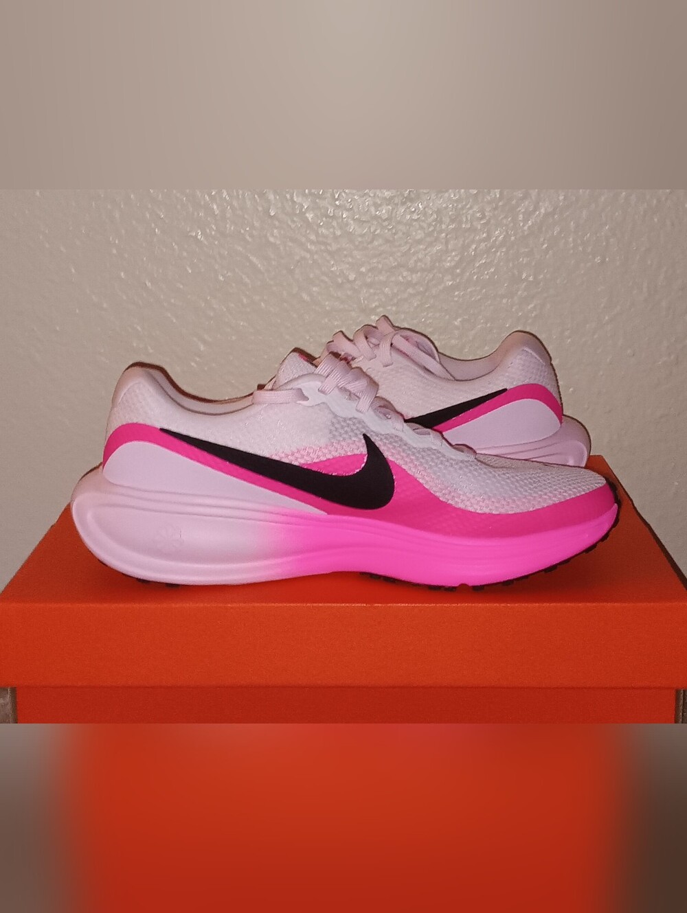 Nike Women’s Revolution 8 Light Pink and Hot Pink Athletic Running Shoes - Picture 3 of 8